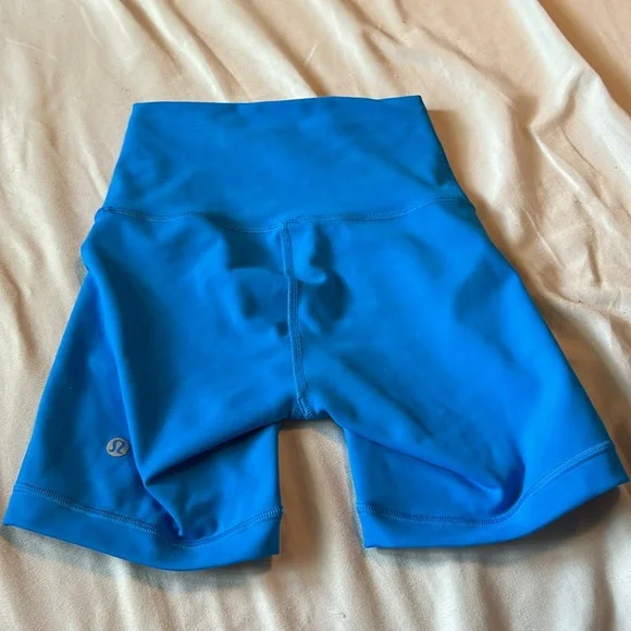 Lululemon wonder train high rise shorts - Picture 2 of 3